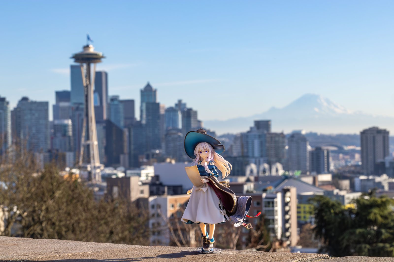 Figure with Space Needle
